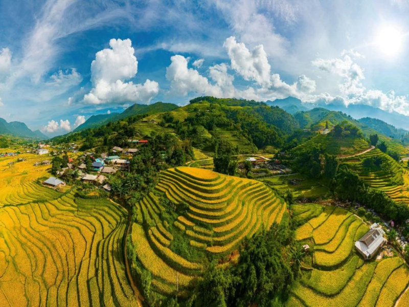 Private tour: Vietnam 13 – Day Heritage And Golden Bridge Tour