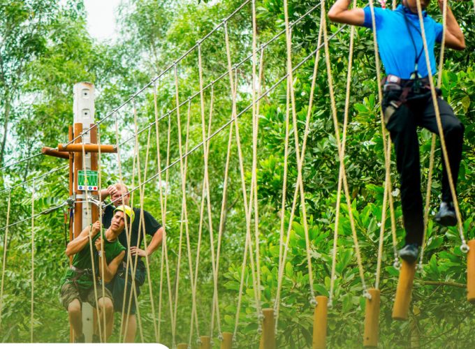 Private tour: Full-day Nature’s Bliss From Hot Springs To Zip Line