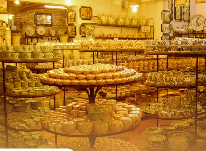 Private tour: Half-day Hands-on Pottery Workshop At Bat Trang