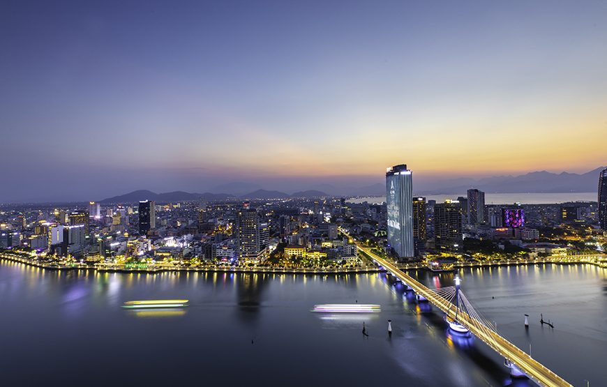 Private tour: Da Nang Hidden & Rooftop Bars With Dinner